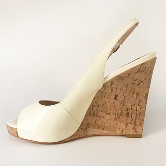 Pour La Victoire Patent Leather Wedge Sandal Shoes - Picture 3 of 10